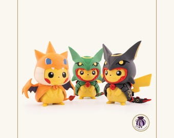 Pikachu Poncho Figur | Pokemon Cosplay Kostüm Sammler Figur