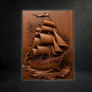 Könnte beinhalten: Eine rechteckige Wandplatte aus Holz mit einer detaillierten Reliefschnitzerei eines Segelschiffs, das durch turbulente, geformte Wellen navigiert. Das Kunstwerk zeigt ein Schiff mit mehreren Masten, wehenden Segeln und komplexer Takelage, alles in einer warmen, polierten braunen Holzmaserung ausgeführt.