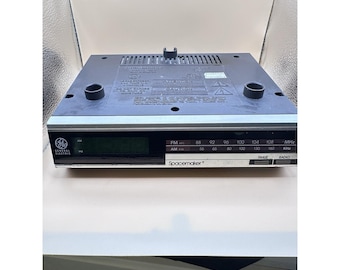 GE Spacemaker Under Cabinet Radio Model 7-4221A AM/FM Vintage Kitchen Works