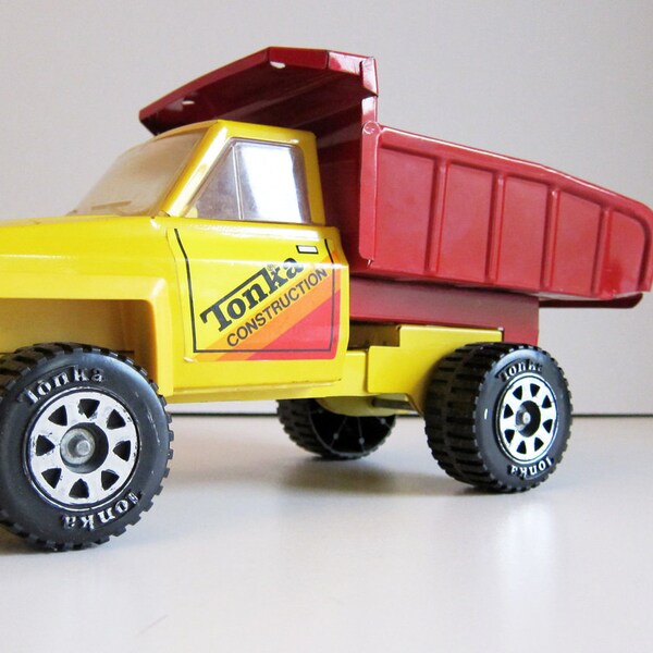 Tonka Construction dump Truck Vintage Toy 1970s toy