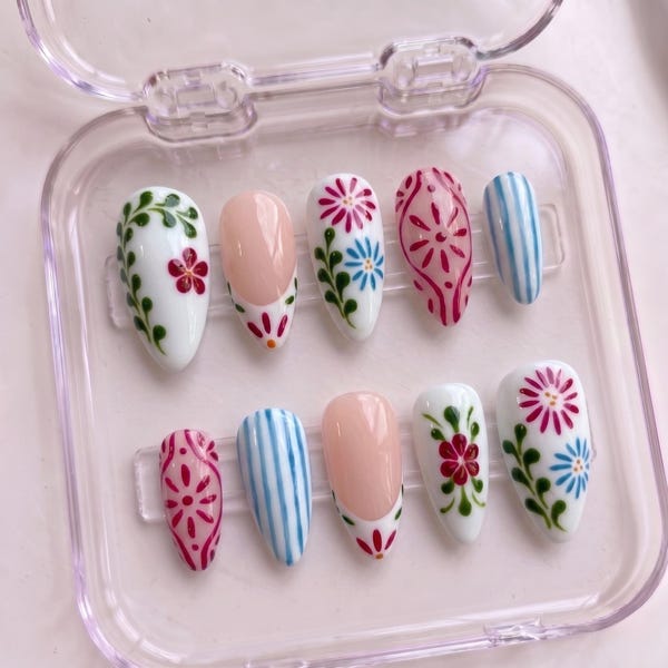 Hand Painted Floral Press On Nails:Boho Botanical Fake Nail Set, Folk Art Tile