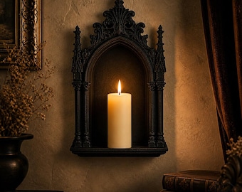 Gotische wandplank met kaarsenhouder, altaarplankdecoratie, middeleeuwse kathedraalwandnis, heksenachtige Dark Academia-decoratie, zwarte gotische woondecoratie