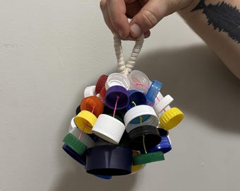 The Roy – Medium-Sized Upcycled Cap Rattle For Percussion & Drums, Music Class, Kids
