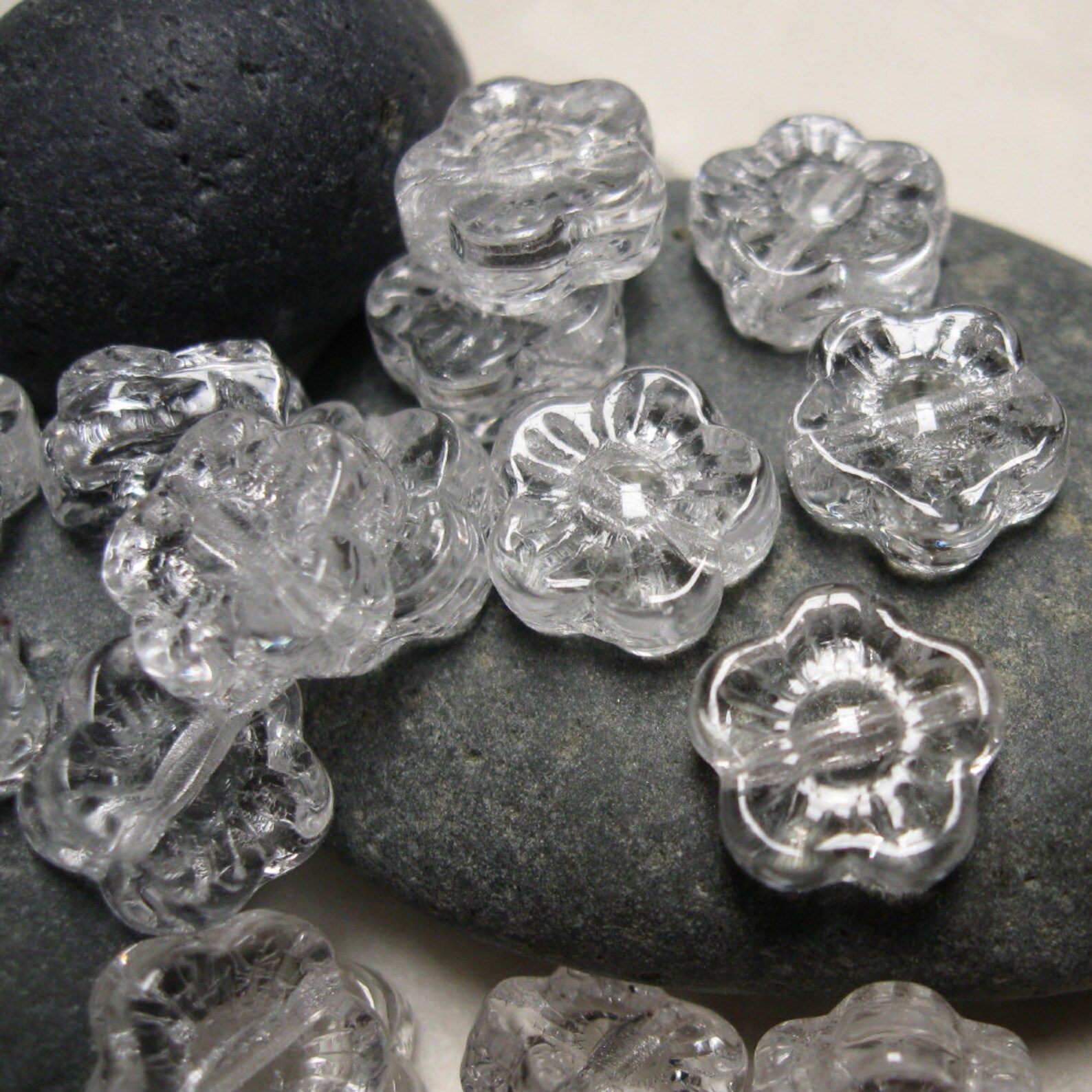 Vintage 10mm Crystal Glass Flower Beads. 2 Dz. Etsy Canada