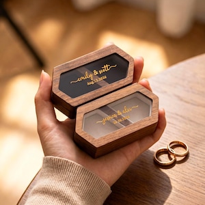 Graverad initialring, personlig smyckeslåda för par, personlig äktenskapspresent, frieri-ringfodral, present till brud och brudgum, minne av första kärleken