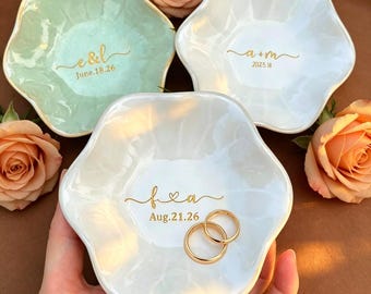 Op maat gegraveerd ringblad, gepersonaliseerde sieradenhouder, cadeau bruidsmeisje, handgemaakte keramische schotel, bruiloft aandenken, cadeau voor haar, partijgunst