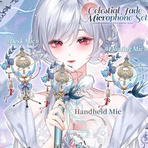 Puede incluir: Set de micrófonos Celestial Fade que incluye un micrófono de escritorio, uno flotante y uno de mano. El diseño presenta elementos esféricos ornamentados con detalles en azul y dorado, motivos florales y aves. El texto dice Celestial Fade Microphone Set.