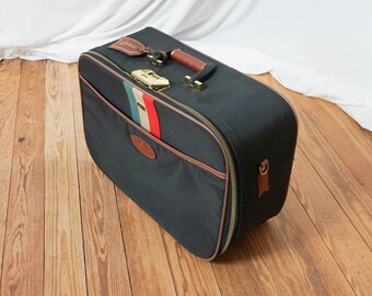 vintage lark luggage