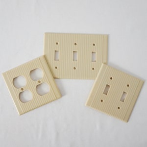 CHOOSE ONE Ivory or Black Phenolic Switch Plate Cover Ribbed Pattern / Single Outlet Electrical Box Cover / Antique Vintage Remodeling