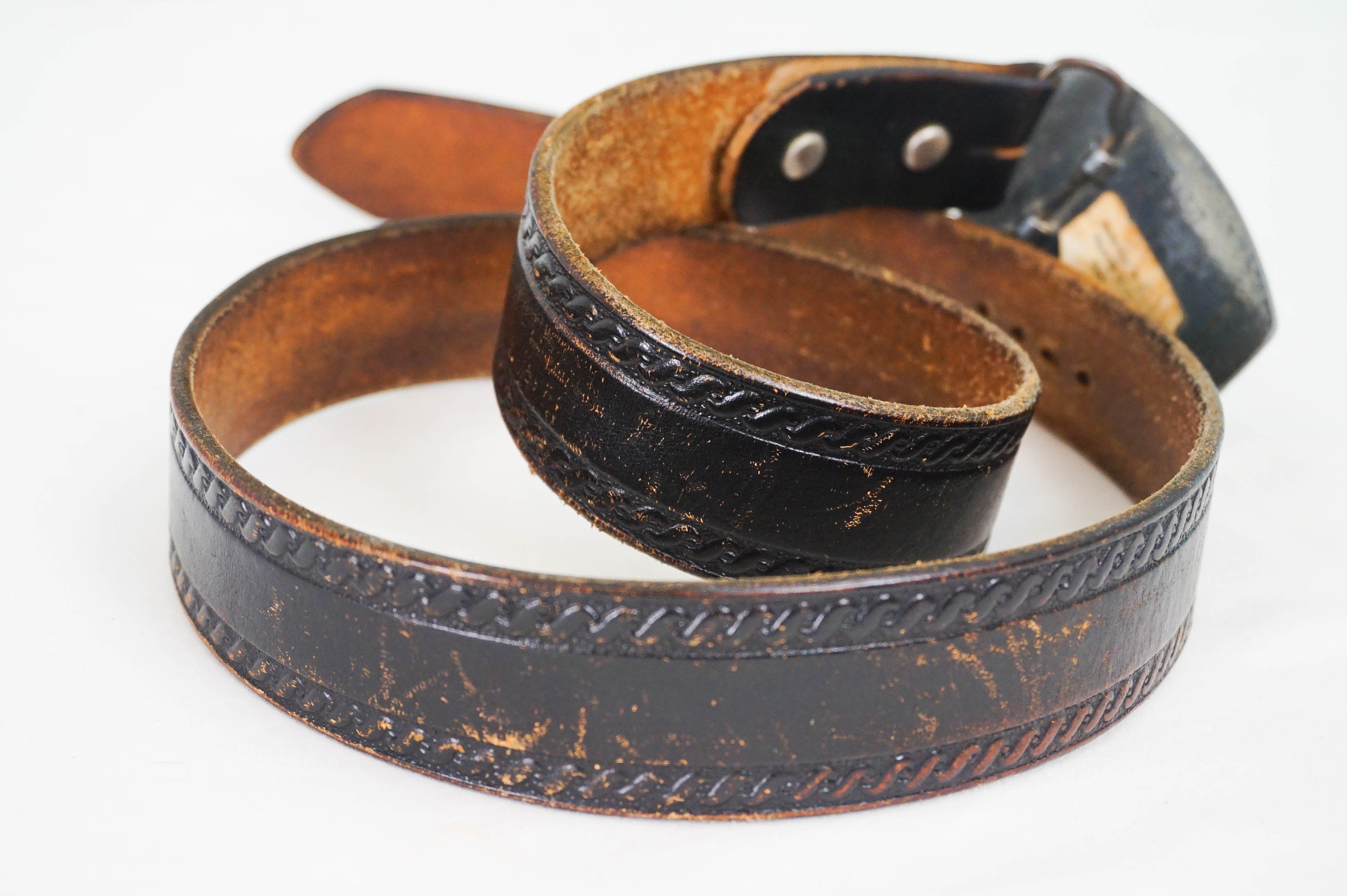 Vintage Brown Leather Painted Safari Animal Embossed Belt Size Small African Lion Leather Embossed Belt Buckle and Black Leather  main image 3