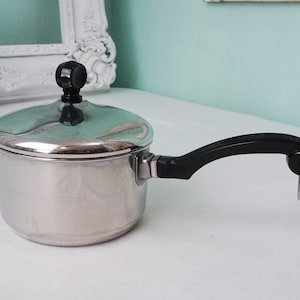 Farberware 1 Quart Sauce Pot with Lid / Vintage Stainless Steel Clad Cookware / Small Soup Pan / MCM Retro Kitchen Wedding Gift