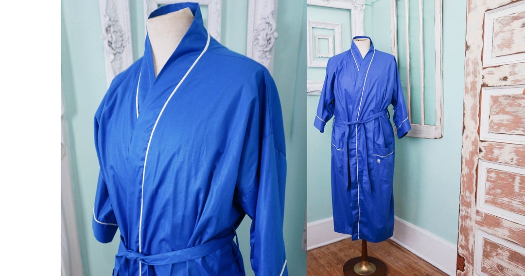 Pierre Cardin Bath Robe Bleu avec garniture blanche robe de chambre  vintage pour hommes Pyjamas rétro designer France