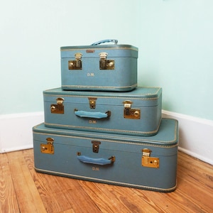 Set of Dolly Madison Mid Century Hard Sided Suitcases / Blue MCM Train Case / Vintage Travel Luggage Retro Storage