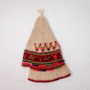Knitted All Wool Beanie Winter Hat with Pom Pom / Vintage Australian Kiwi Cap / Nordic Style Skiwear