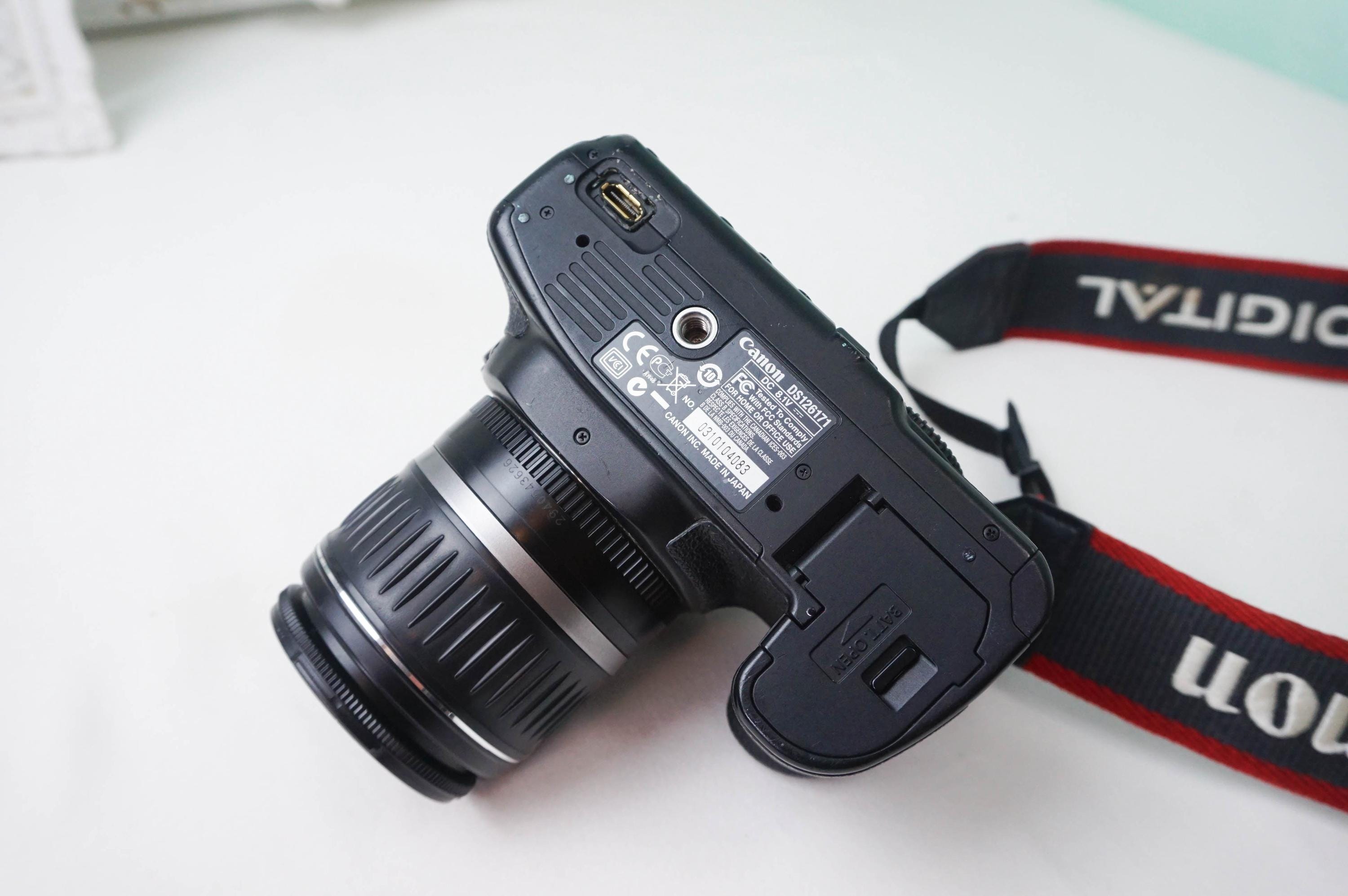 Canon EOS 40D Camera Body OR EFS Canon Zoom 18-55mm Macro Lens