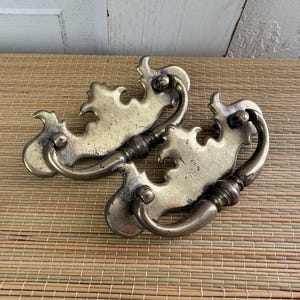 Set of TWO or FOUOR Chippendale Style Ornate Drawer Pull with Swinging Handle / Vintage 70s Hardware / Antique Bronze Brass