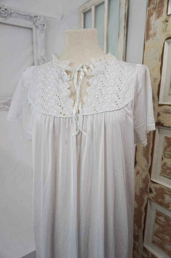 Satiny Sheer White Night Gown / Vintage Womens Li… - image 4
