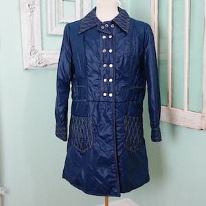Mod 70s Vinyl Rain Coat / Vintage Blue Trench Style 1970s Women Overcoat / Light Weight Outerwear