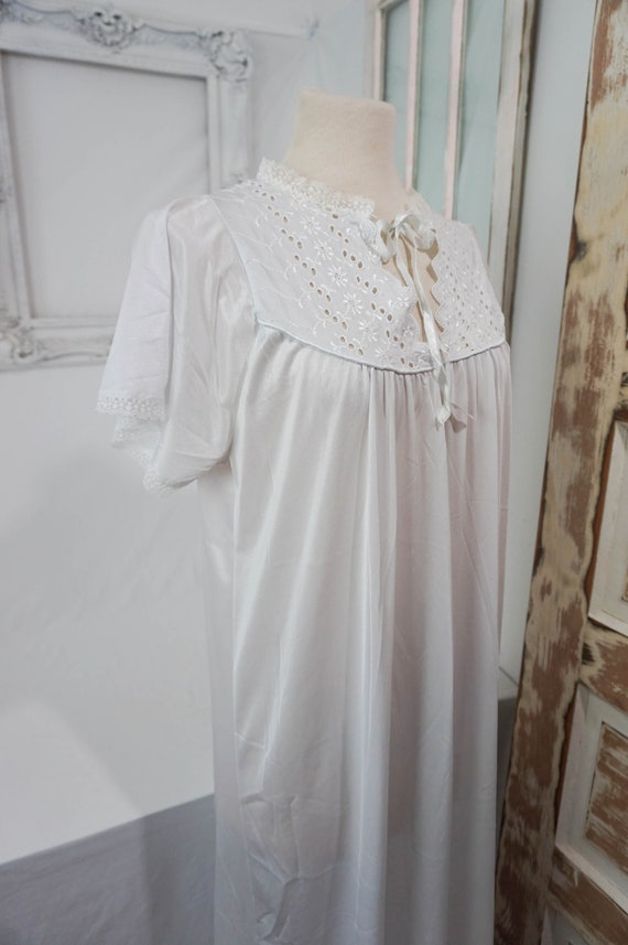 Satiny Sheer White Night Gown / Vintage Womens Li… - image 8