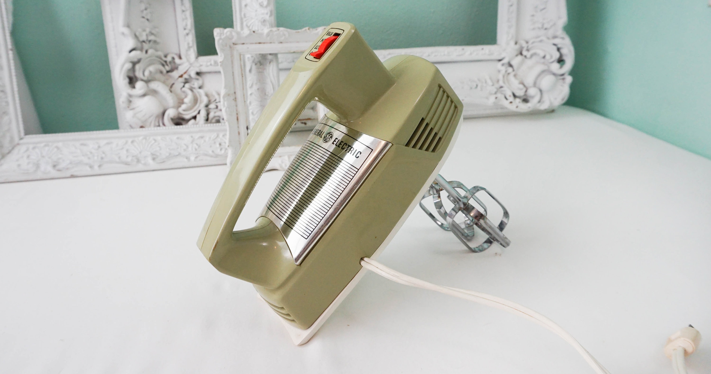 💫🍏Vintage 1960s Oster Electric Hand Mixer🍏💫 Comes - Depop