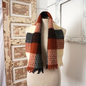 Chunky Wool Scarf with Fringe / Vintage Warm Winter Clothing / Brown Rust Check Plaid