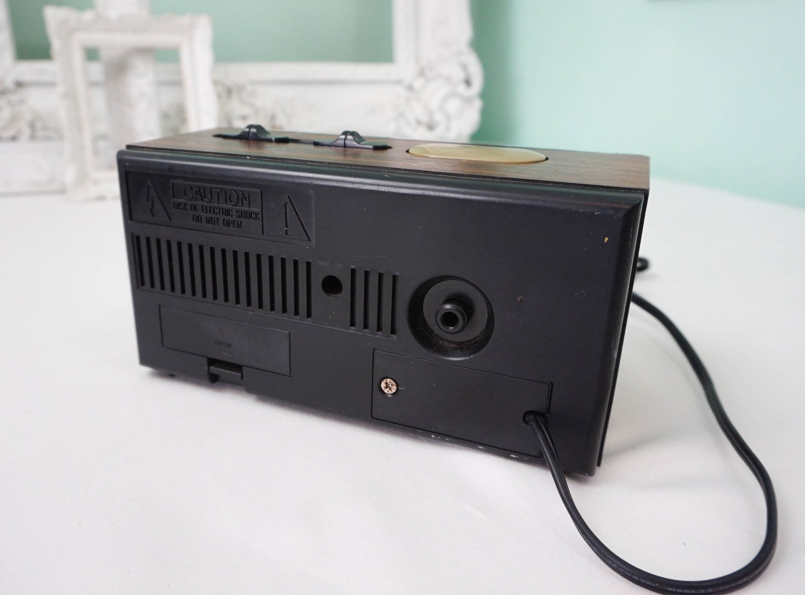 Emerson AM/FM Radio With Analog Clock / Retro Home Audio / Etsy