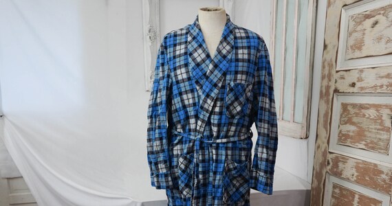 Plaid Flannel Mens Bathrobe / Vintage Dressing Gow