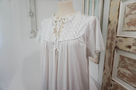 Satiny Sheer White Night Gown / Vintage Womens Li… - image 6