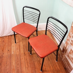 ONE Mid Century Cosco Folding Chair / Vintage MCM Gate Leg Chair / Small Space Furniture / Red and Black Metal Card Table Chairs