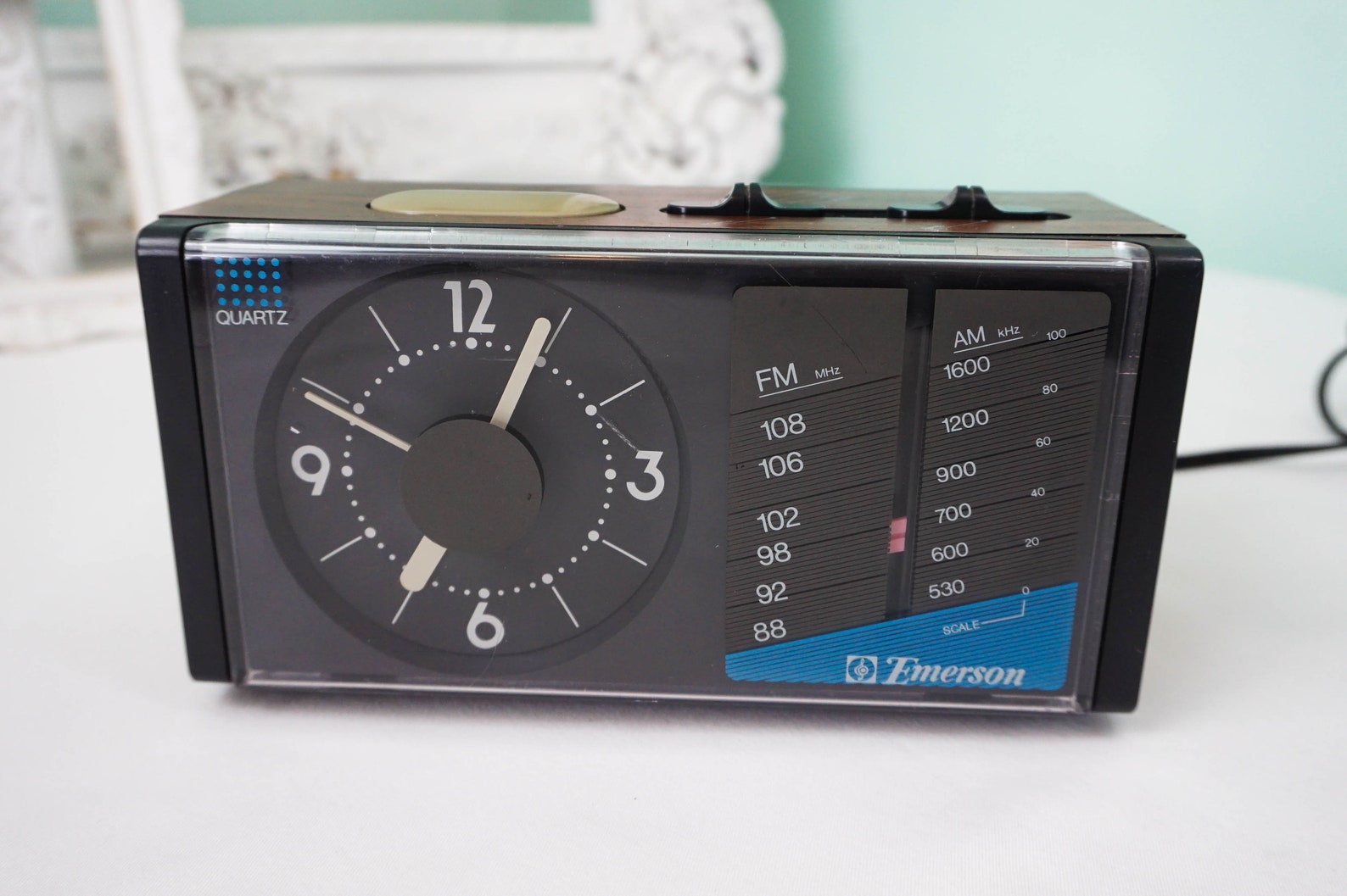 Emerson AM/FM Radio With Analog Clock / Retro Home Audio / Etsy