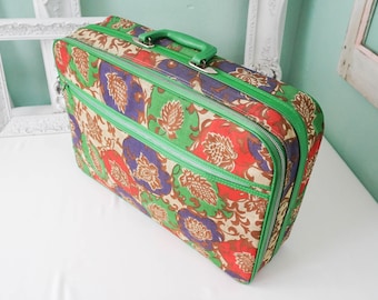 Small Mod Soft Side Suitcase / Vintage Carry On Green Floral / 70s Hip Child's Luggage