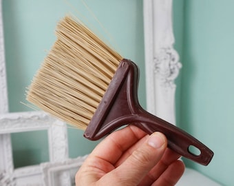 Small Plastic Whisk Broom / Vintage Cleaning Tool / Retro Garage Work Bench Brush