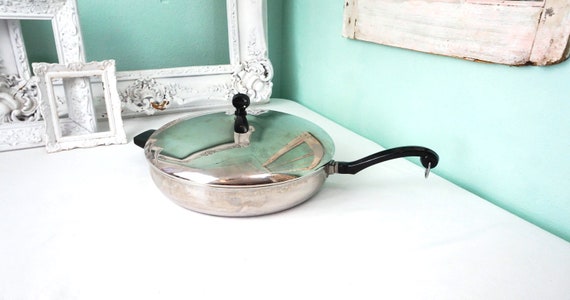 Farberware 12.5 Extra Large Skillet With Lid / Vintage 