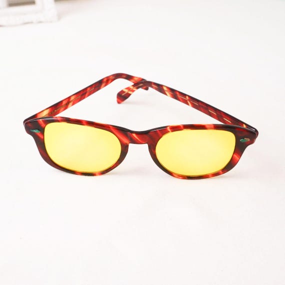 Hazemaster Tortoiseshell Wayfarer Style Sunglasses / Yellow  display picture 3