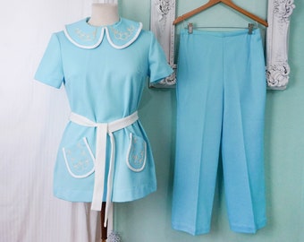 Mod 1960s Smock Top and Matching Pants / Pale Blue Polyester Pant Suit / 50s 60s Authentic Costume Fashion Women Size M