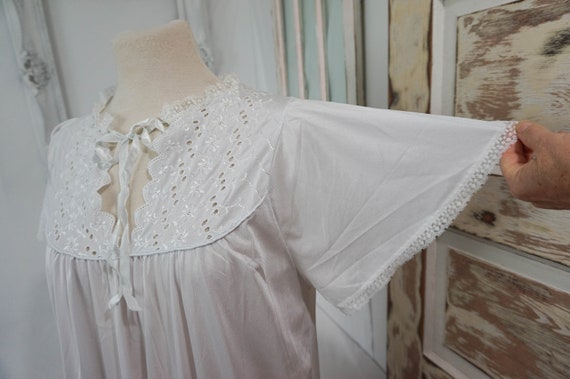 Satiny Sheer White Night Gown / Vintage Womens Li… - image 7