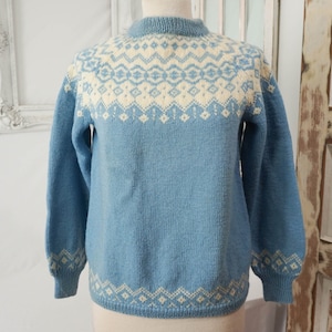 Nordic Style Wool Crew Neck Sweater / Sz S / M