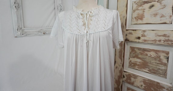 Satiny Sheer White Night Gown / Vintage Womens Li… - image 1