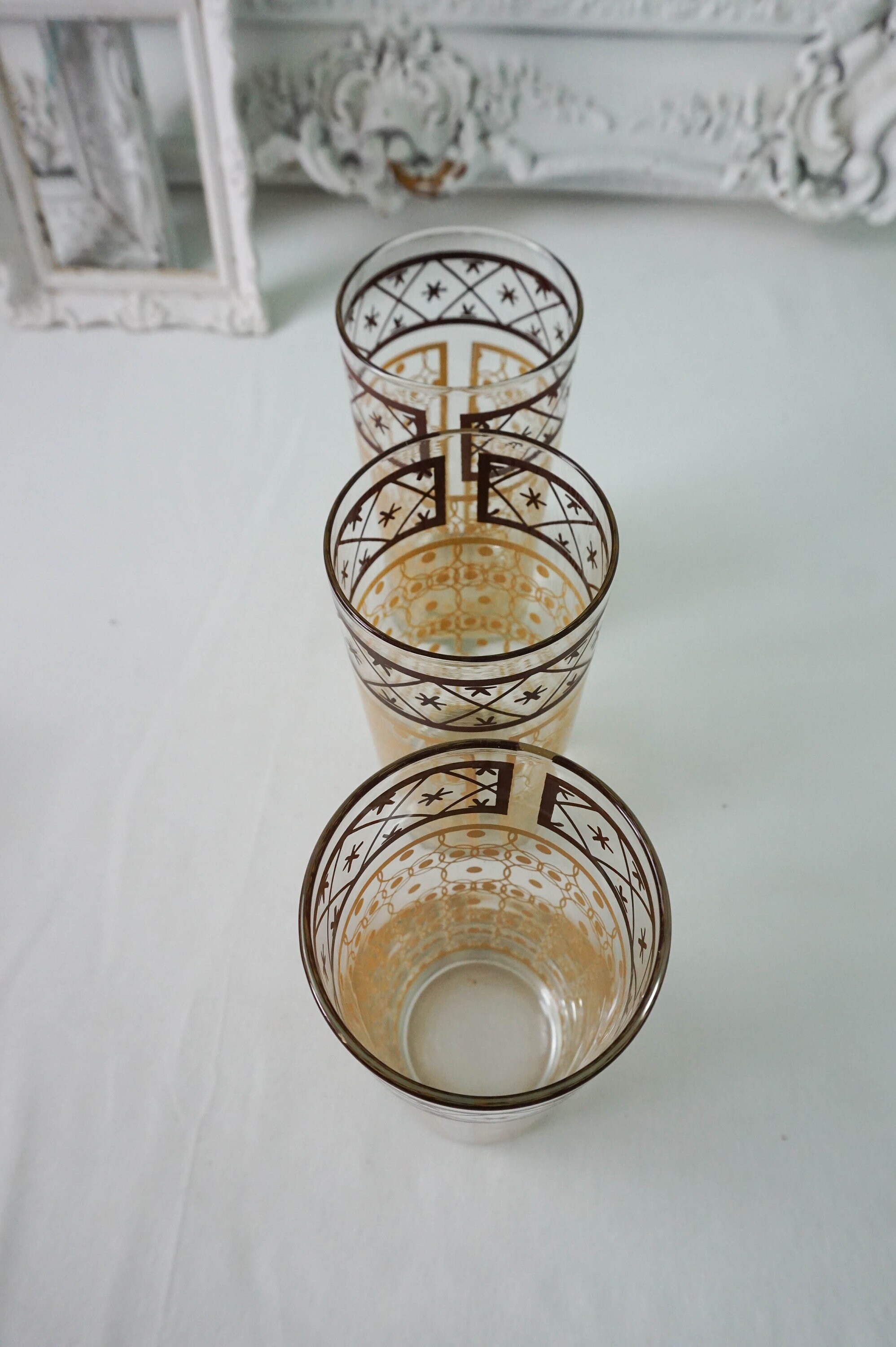 Set of THREE 70s Tumbler Iced Tea Glasses / Vintage Printed Brown