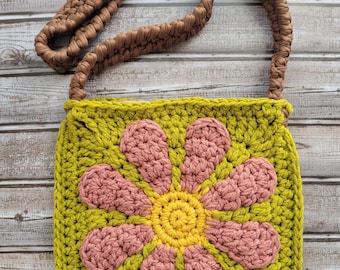 Handmade Daisy Crochet Granny Square Shoulder Bag, Retro Cottagecore Flower Purse