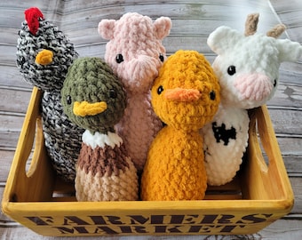 Handmade Crochet Farm Animals Plush Rattle Toy, Duck Cow Pig Chicken Amigurumi
