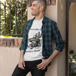 Camiseta clásica con cita personalizada Nacido para holgazanear Obligado a la siesta Camiseta con meme de rana sarcástica Regalo con texto personalizado B Canvas 3001 Suave imagen 2