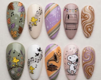Uñas postizas vintage de Peanuts Music / Uñas hechas a mano de Snoopy Party y Woodstock / Uñas postizas de hoja de arce otoñal / Arte de uñas de lujo