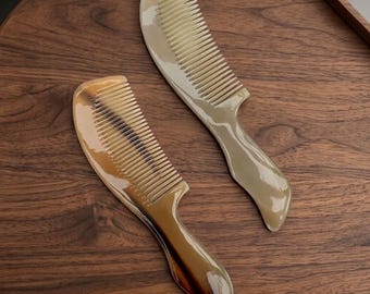Peineta de cuerno natural con mango, peineta hecha a mano, regalo para amantes del cuidado del cabello.