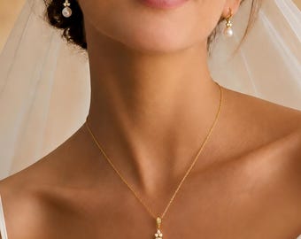 Elegant 18K Gold Pearl Bead Jewelry Set Zircon Earrings Necklace Stainless Steel Minimalist Jewelry Set Elegant Gift for Women Everyday Wear
