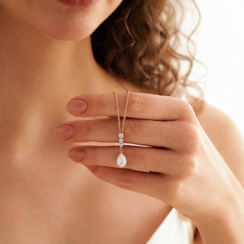 Parel bruidssieraden set zoetwaterparel ketting oorbellen set zirkoon parel drop sieraden minimalistische bruiloft sieraden bruidsmeisje cadeau voor haar afbeelding 6