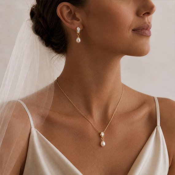 Pearl Bridal Jewelry Set, Pearl Necklace Earrings Set, Minimalist Wedding Jewelry, Bridesmaid Gift, Dainty Pearl Drop Jewelry