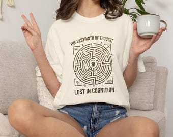 Ilustración del laberinto del pensamiento Camiseta "Perdido en la cognición"