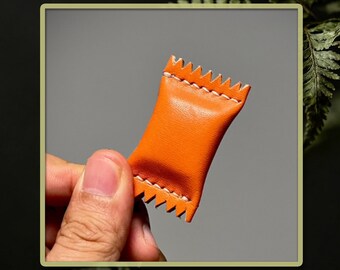 Candy Shaped Leather Pouch Cutting Die, No-Glue DIY Mini Leather Coin Purse, Foldable Earbud Holder, Keychain Charm Mold