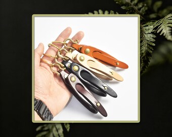 Fustella per portachiavi vintage con borchie floreali, portachiavi fai da te con passante per cintura in pelle, portachiavi sottile da tasca, cinturino portachiavi con anello in ottone, strumento per la lavorazione della pelle